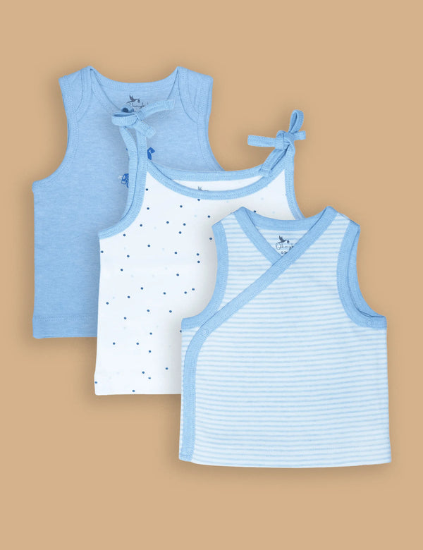  A set of Oh My Baby organic cotton baby clothes including a long-sleeved bodysuit with a cute animal print and matching pants. Shop adorable baby outfits online in India.